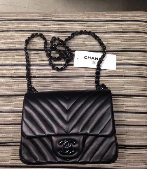 2015春夏新作 Chanelシャネルコピーバッグ お待ちかねの★2015SSシャネル★CHEVRON MINI IN BLK 15040913