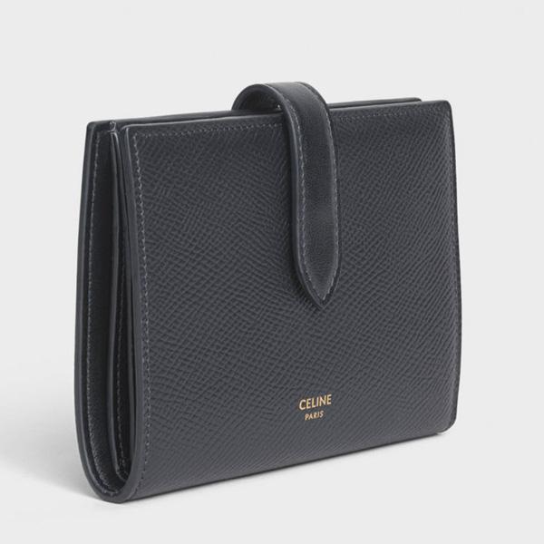 CELINE 大人気 セリーヌスーパーコピー STRAP WALLET Mサイズ 折畳み長財布 10B643BFP.38NO