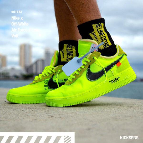 ナイキ オフ ホワイト スニーカー コピー  人気話題コラボ！ x Off-White Air Force 1 Low Volt AO4606-700